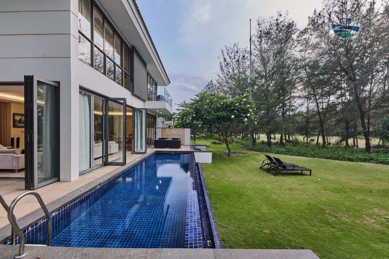 Emblem Sea 4 Bedroom Villas Da Nang Exterior foto